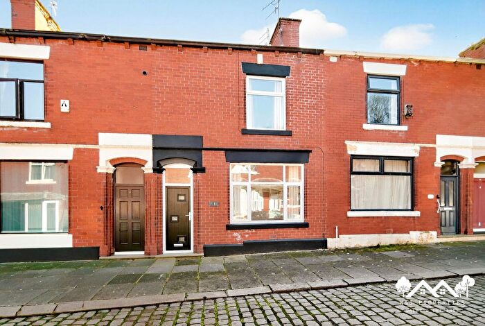 3 Bedroom Terraced House For Sale In Oakfield Road, Blackburn, BB2