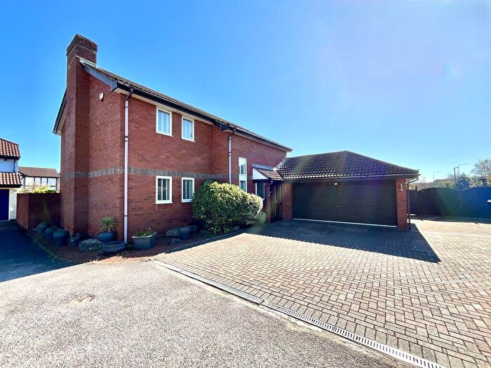 5 Bedroom Detached House For Sale In Littledown Drive, Littledown, BH7