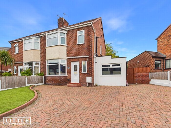 3 Bedroom Semi-detached House For Sale In Coronation Walk, Billinge, WN5