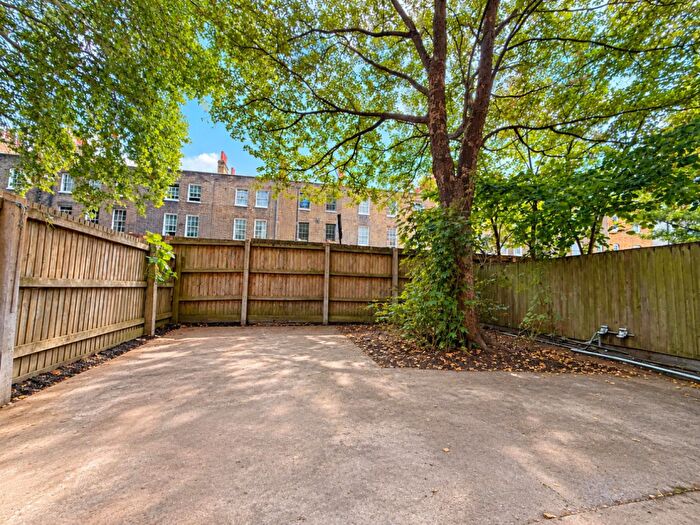 2 Bedroom Flat To Rent In Cornwall Street, London, E1