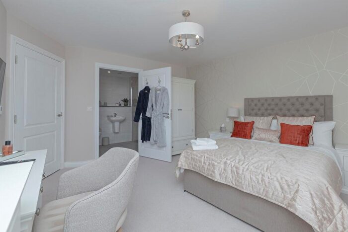 2 Bedroom Apartment For Sale In Melton Road, Leicester, LE4