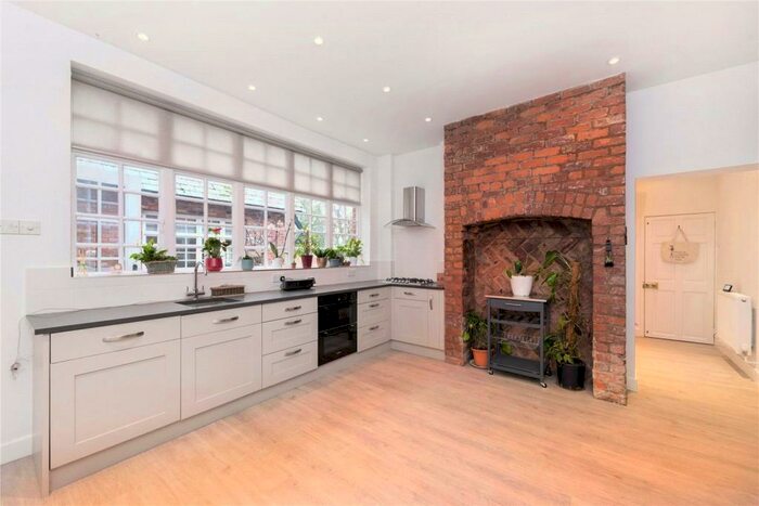 4 Bedroom Detached House To Rent In Tempest Road, Alderley Edge, Cheshire, SK9