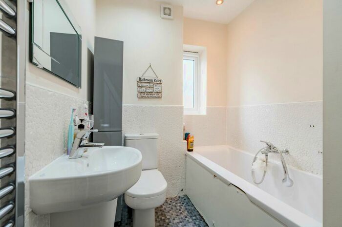 3 Bedroom Town House For Sale In Wilderness Road, Costessey, NR8