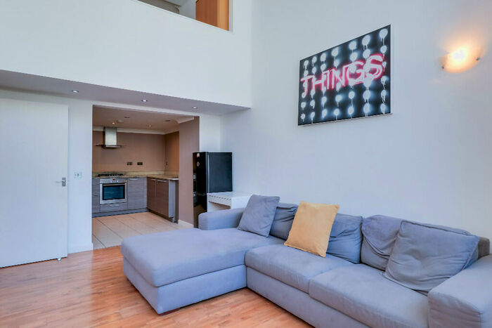 3 Bedroom Duplex To Rent In Commercial Street, London, E1