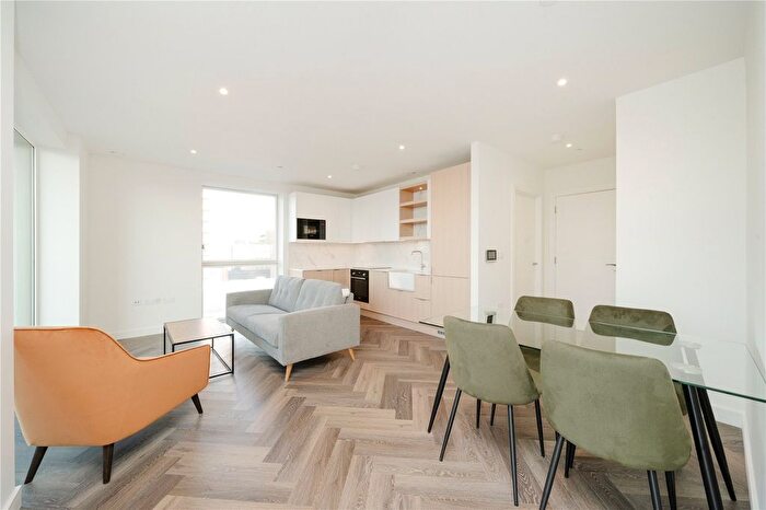 1 Bedroom Flat To Rent In Bower House, Silkstream, London, NW9