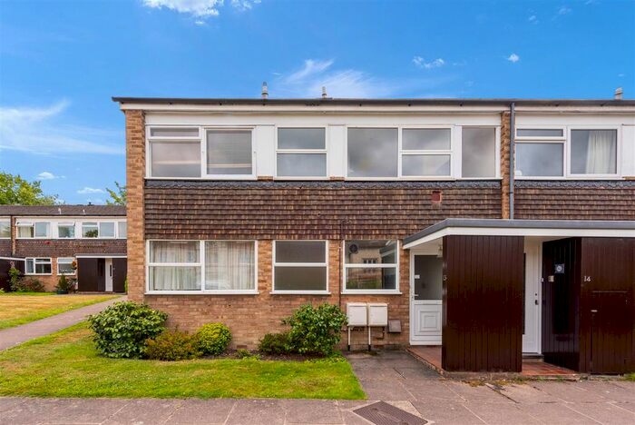 2 Bedroom Property To Rent In Somers Road, Reigate RH2