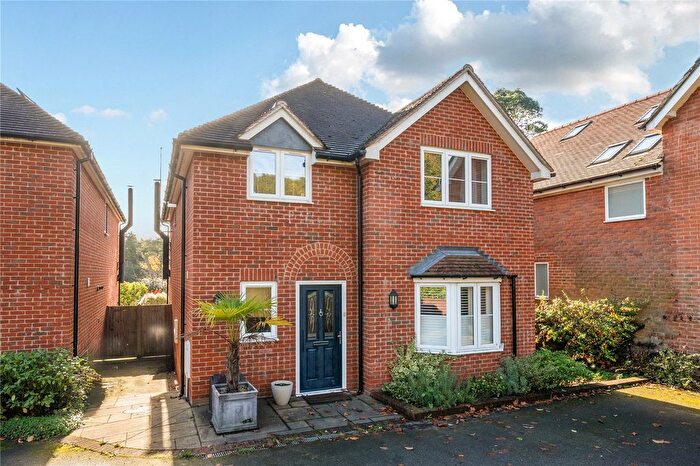 4 Bedroom Detached House To Rent In The Lockleys, Longmoor Road, Greatham, Hampshire, GU33