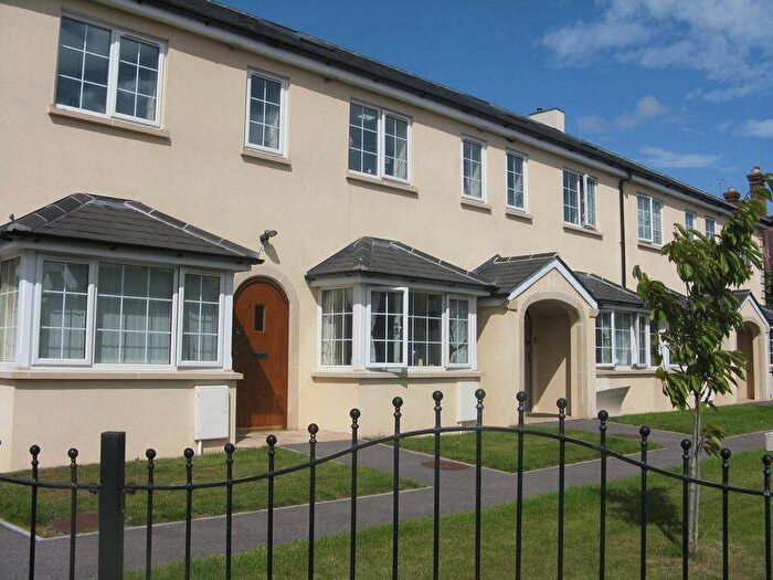 1 Bedroom Flat To Rent In Cleveland Road, Chichester, PO19