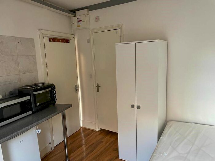 Studio To Rent In Harrow Road, Kensal Rise, NW10