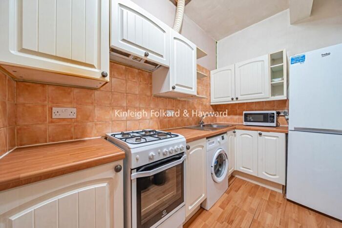 2 Bedroom Flat To Rent In Croydon Road, Penge, SE20