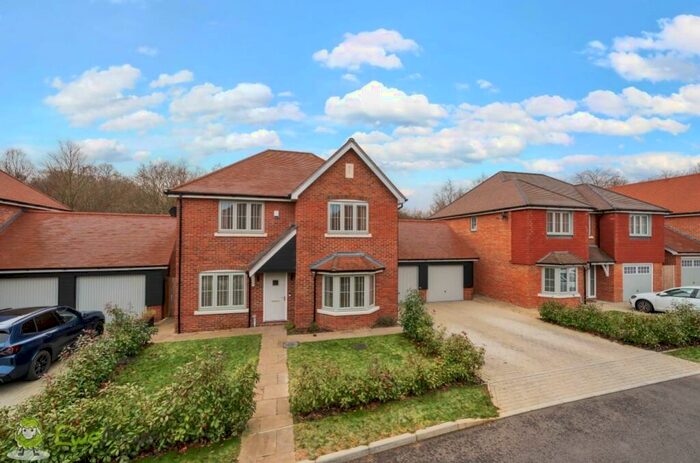 4 Bedroom Detached House For Sale In Ragmoor Close, Riseley, Reading, Berkshire, RG7