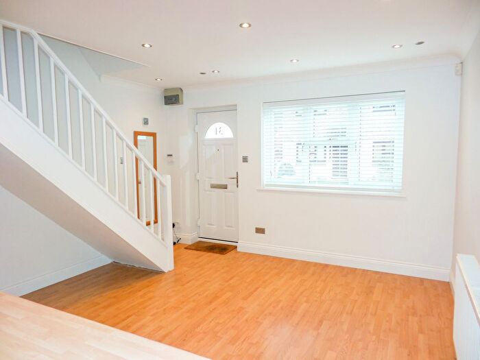1 Bedroom Terraced House To Rent In Princes Close, Billericay, CM12