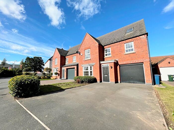 6 Bedroom Detached House To Rent In Chipmunk Way, Newton, NG13