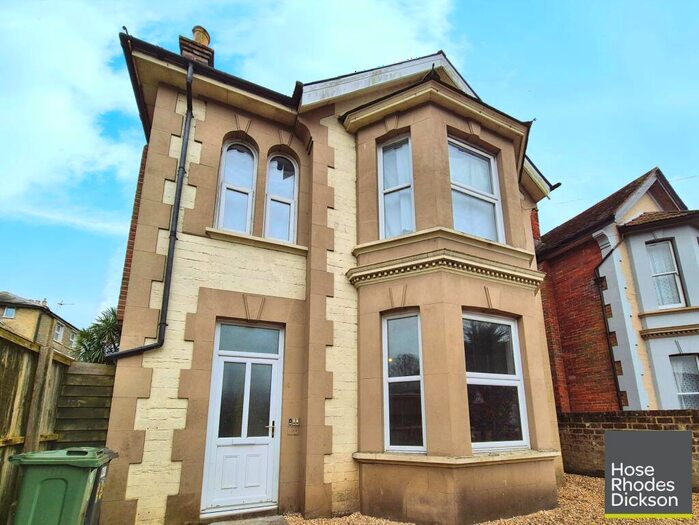 1 Bedroom Apartment To Rent In Carisbrooke Road, Newport, PO30