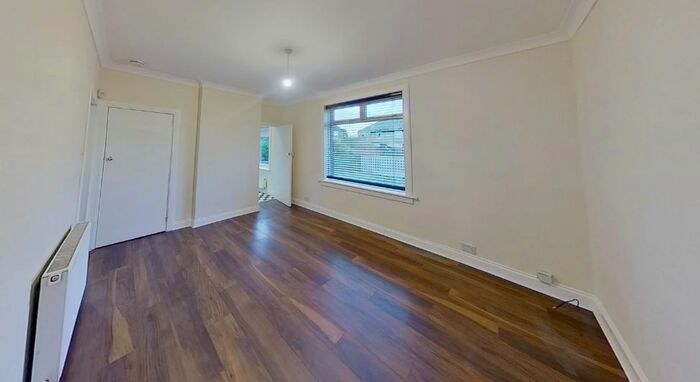 2 Bedroom Flat To Rent In Broomfield Crescent, Edinburgh, EH12