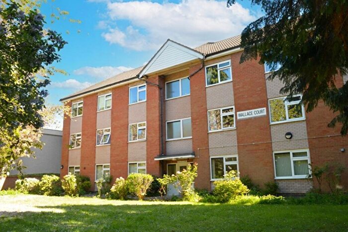 2 Bedroom Flat For Sale In Wallace Court, Stoneygate, Leicester, LE2
