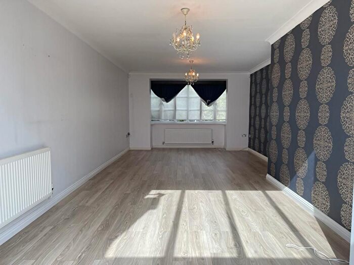 3 Bedroom End Of Terrace House To Rent In Chambers Walk, Stanmore, HA7