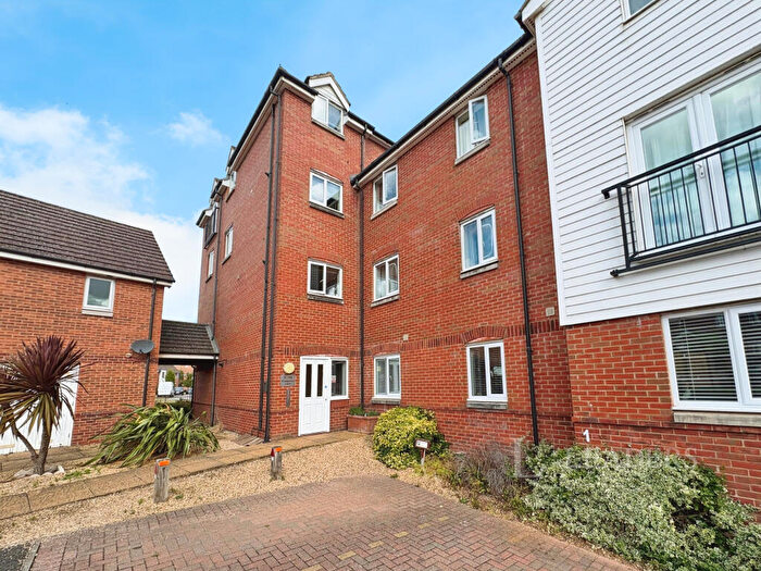2 Bedroom Flat To Rent In Woodpecker Court, Norwich, NR8