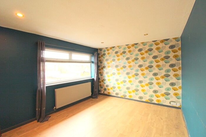 2 Bedroom Flat To Rent In Ffordd Penrhwylfa, Prestatyn, LL19