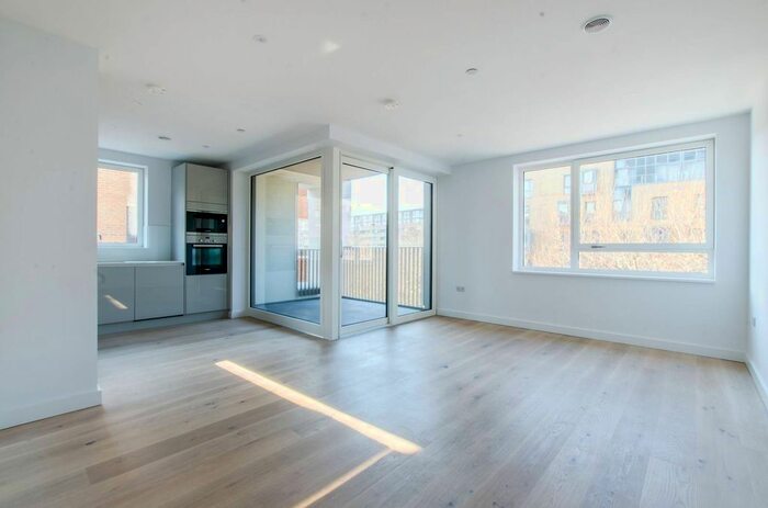 2 Bedroom Flat To Rent In Elephant Park, Southwark, London, SE17