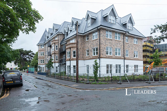 2 Bedroom Flat To Rent In Durley Road, Bournemouth, Dorset, BH2