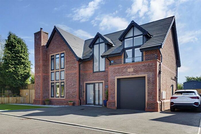 5 Bedroom Detached House For Sale In Greenacre Close, Scholar Green, ST7