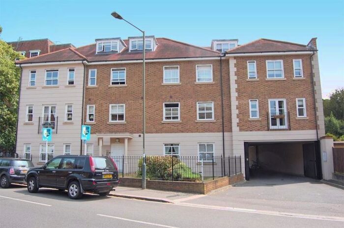 1 Bedroom Flat To Rent In Kyle House, Hampton, TW12