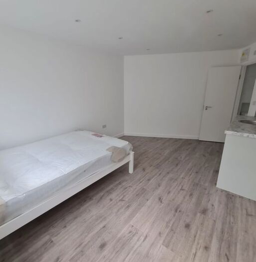 Studio To Rent In Studio E, London, SE6