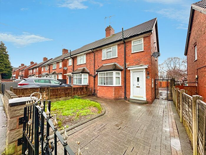 3 Bedroom Semi Detached House For Sale In Beech Road, Wednesbury, WS10