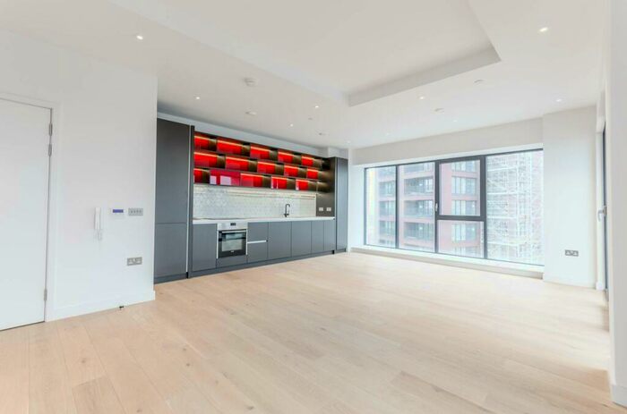 2 Bedroom Flat To Rent In Grantham House, Docklands, London, E14