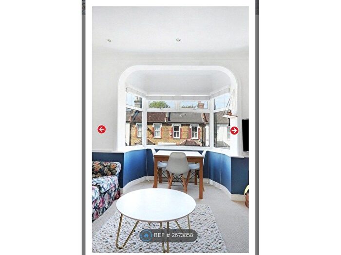 2 Bedroom Flat To Rent In Beresford Road, London, E17