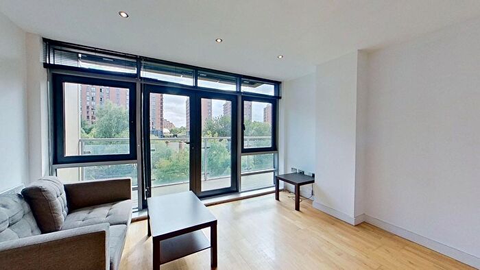 1 Bedroom Flat To Rent In Gotts Road, Leeds, LS12