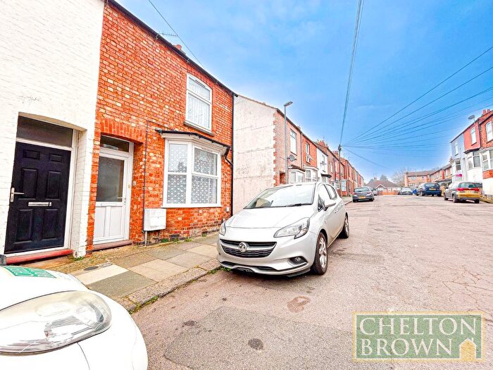 3 Bedroom Semi-Detached House To Rent In Newington Road, Northampton, Northamptonshire, NN2