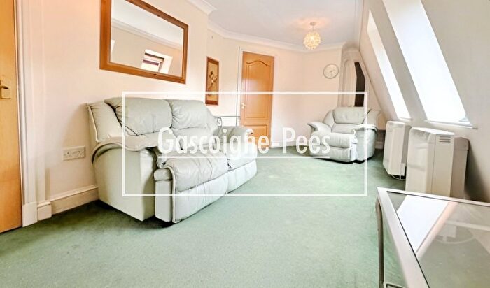 1 Bedroom Maisonette To Rent In Scotts Corner, Basingstoke, RG22