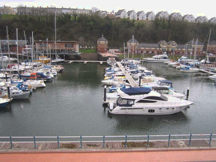 2 Bedroom Flat To Rent In St James House, Llwyn Passat, Penarth Marina, CF64