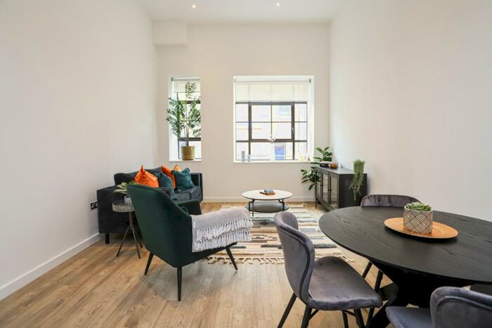 2 Bedroom Apartment To Rent In Gilders Yard Birmingham, B18