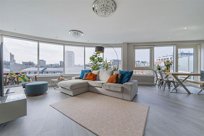 2 Bedroom Flat To Rent In Bridge Avenue, Maidenhead, SL6