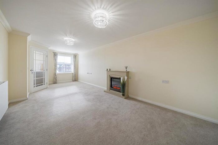 1 Bedroom Retirement Property For Sale In Peel Lodge, Marlow, SL7