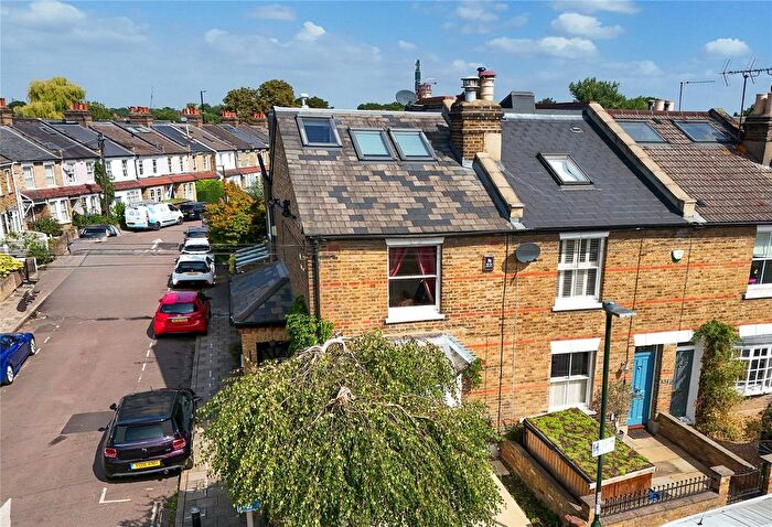 3 Bedroom End Of Terrace House For Sale In St. Margarets Grove, St Margarets, TW1