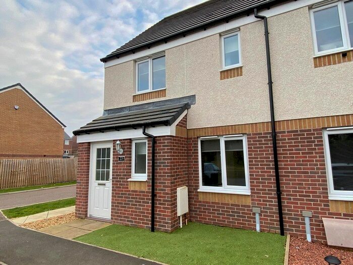 3 Bedroom End Of Terrace House To Rent In Ormonde Wynd, Larkhall, ML9