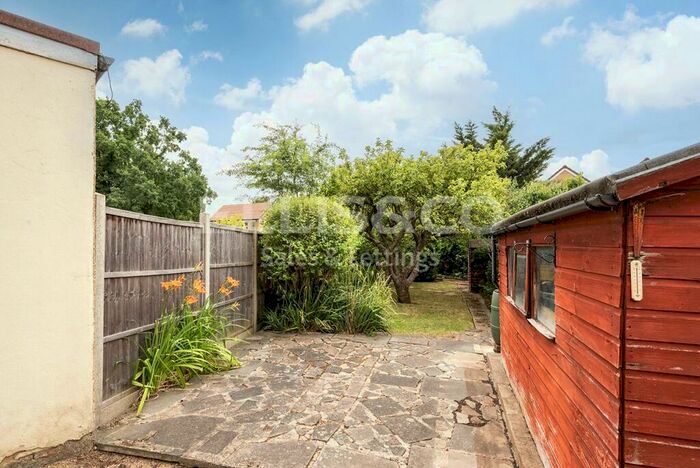 3 Bedroom Semi-Detached House For Sale In Woodstock Close, Stanmore, Middlesex, HA7