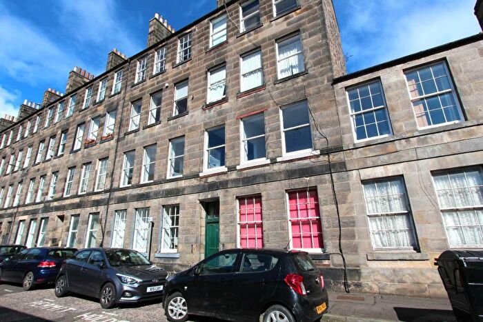 2 Bedroom Flat To Rent In Kirk Street, Leith Walk, Edinburgh, EH6