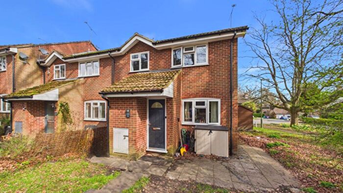 2 Bedroom Terraced House To Rent In Lightwater, GU18