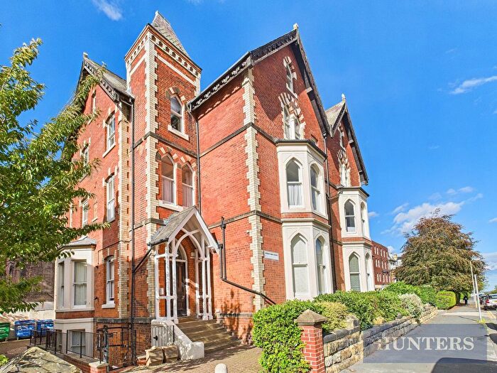 1 Bedroom Flat For Sale In Esplanade Gardens, Scarborough, YO11