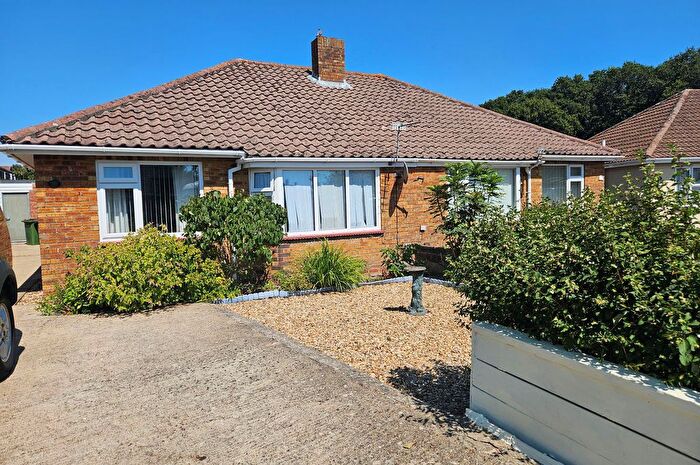 2 Bedroom Bungalow For Sale In Queens Crescent, Fareham, PO14