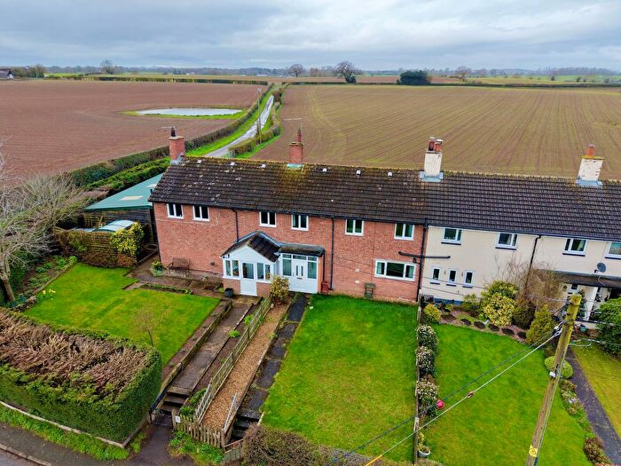 3 Bedroom Terraced House For Sale In Cambrian View, Bettisfield, SY13