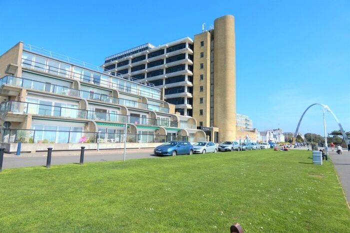 2 Bedroom Flat To Rent In The Leas, Folkestone, Kent, CT20