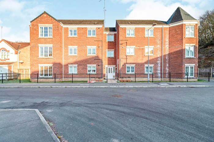 3 Bedroom Apartment To Rent In Heathfield Way, Berry Hill, Mansfield, NG18
