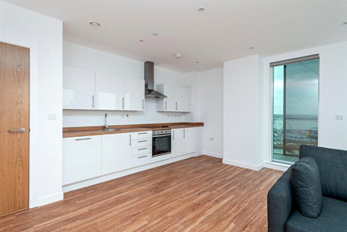 2 Bedroom Flat To Rent In Chatham Waters, North House, Gillingham Gate Road, Gillingham, ME4