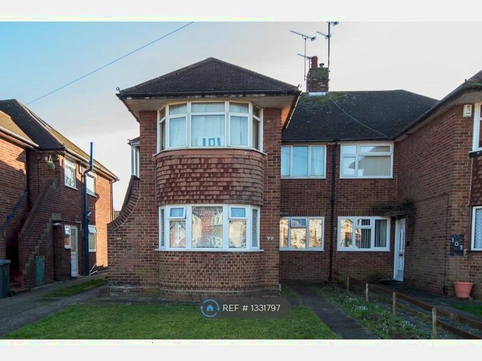 2 Bedroom Maisonette To Rent In Roman Rd, Luton, LU4